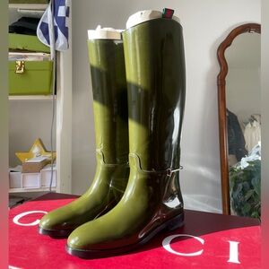 Gucci NWT horse bit riding boots in green patent leather